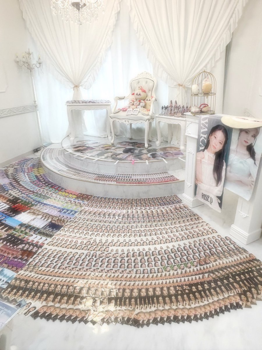 アヤカちゃんお誕生日おめでとう❤︎
明日香港行くから待っててね💕︎
いい一年になりますように☆。.:＊・゜
手紙に思い全部書いて持ってくから読んでくれると嬉しいな🌼
だいすき🍒ྀི🍒ྀི🍒ྀི

#運命は姫だよ
#HappyAYAKADay
#AYAKA_bubble  #Ayaka  #NiziU  #アヤカ