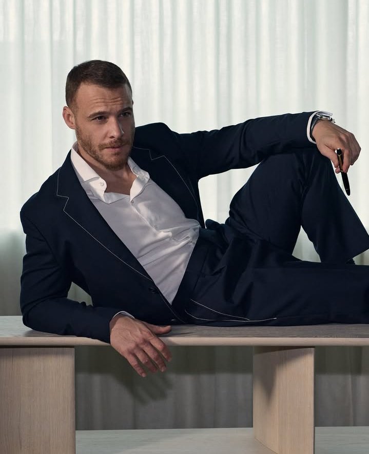 Elizabe87064553's tweet photo. Ayyyyyy..estoy en terapia intensiva..
Impresionante 
#KeremBürsin https://t.co/ISp3Gajix8
