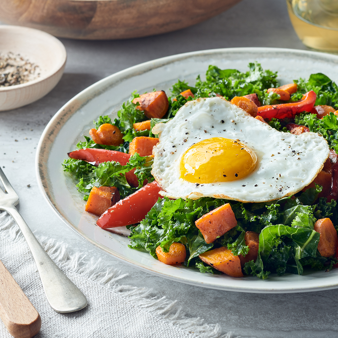 Eggs are a perfect way to add a punch of nutrition to your diet! Find out how you can eat healthier with eggs. tinyurl.com/3pxjpat5