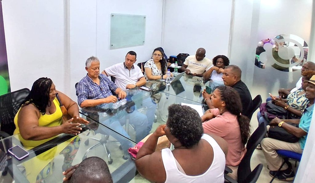 UsolidariaCo's tweet photo. #Buenaventura | Escuchamos a representantes del sector de la pesca sobre las proyecciones y perspectivas para el segundo semestre del año 2025, con el fin de impulsar el fortalecimiento de esta importante cadena de la economía regional.
Somos #PoderSolidario #Pacífico https://t.co/OD2STl7dra