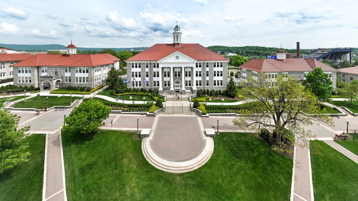 JMUSports's tweet image. Congrats to the 154 student-athletes who earned honors on the Dean's list or President's list for the Spring term! 🥳
42 President's List
112 Dean's List
22 Student-Athletes with 4.0 GPAs
📰 | bit.ly/43OJxpC
#GoDukes