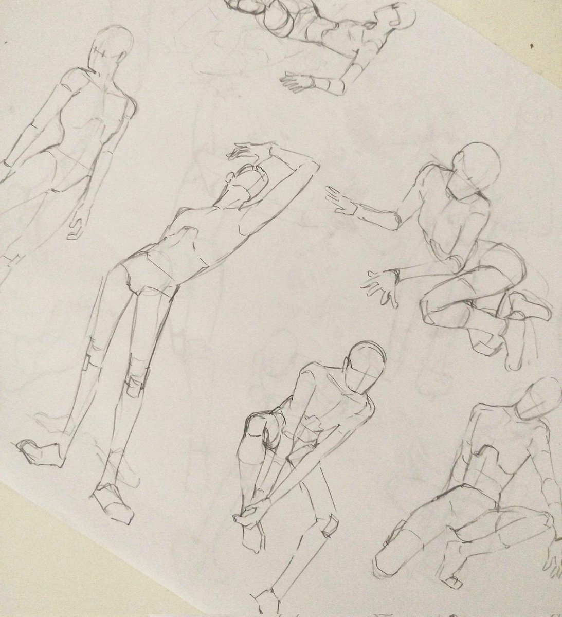 raisehakinoko's tweet image. 就活の時ポーフォリ用に買ったコピー用紙がありえんくらい余ってるから練習に使う紙にはしばらく困らないだろうなぁ😌