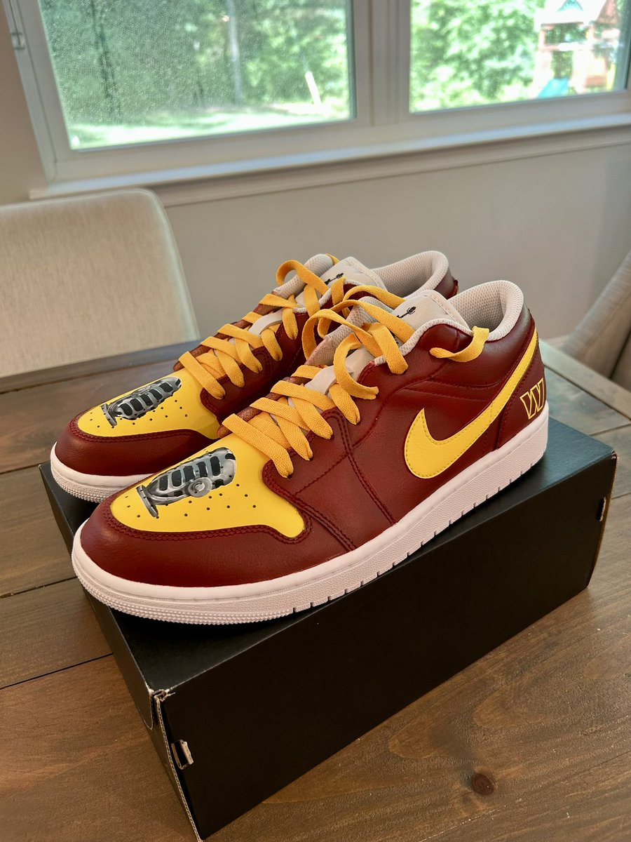 LinacreMedia's tweet image. Season 3️⃣ Fighting For Old DC‼️

Opening Day is 12 weeks away, 👟 by #StadiumCustomKicks. 

#RaiseHail #HTTC #Announcer #NFL #LinacreMediaEvents 🎙️🔥🏈🇺🇸