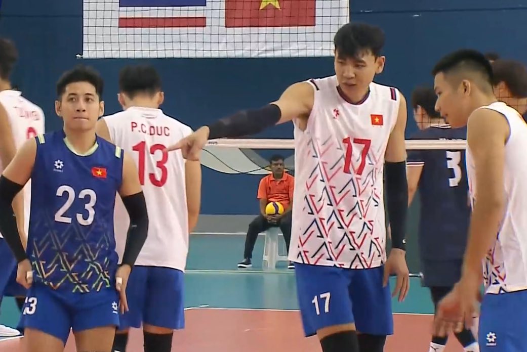 JUST IN: 🇰🇷 South Korea clinches the top seed in Pool D after a straight-set win over 🇻🇳 Vietnam: 25-22, 25-23, 25-12. 

Korea will face 🇦🇺 Australia in the quarterfinals, while Vietnam takes on defending champions 🇶🇦 Qatar.

#AVCNationsCup #Volleyball #bongchuyen