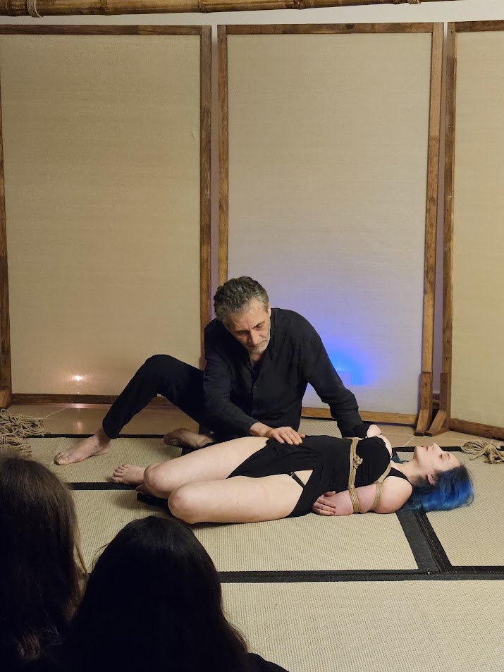 pre-care / tie / after-care