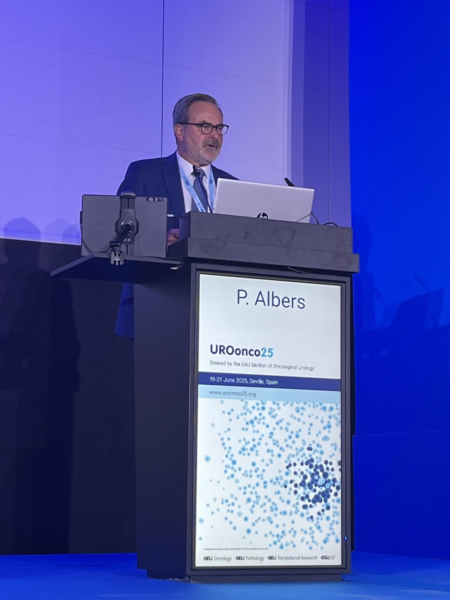 foxal72's tweet image. Great start for @Uroweb #UROonco25. Full room for the rapid fire debate on controversial issues in #ProstateCancer PSA vs MRI for sceening, targeted vs systematic biopsy, active surveillance for IR patients, LND vs no LND.. @JGomezRivas @F_Sanguedolce @veerukasi @TouijerKarim…