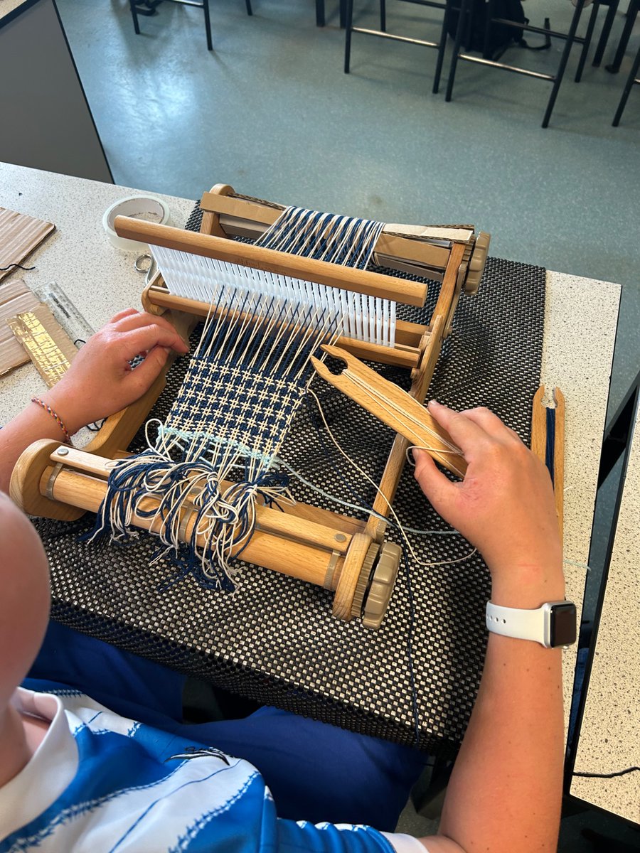 <a href="/tsas_norwich/">Thorpe St Andrew School and Sixth Form</a> <a href="/TSAS_CEW/">TSAS - CEW - 2025</a> weaving today in art 🪡🧵