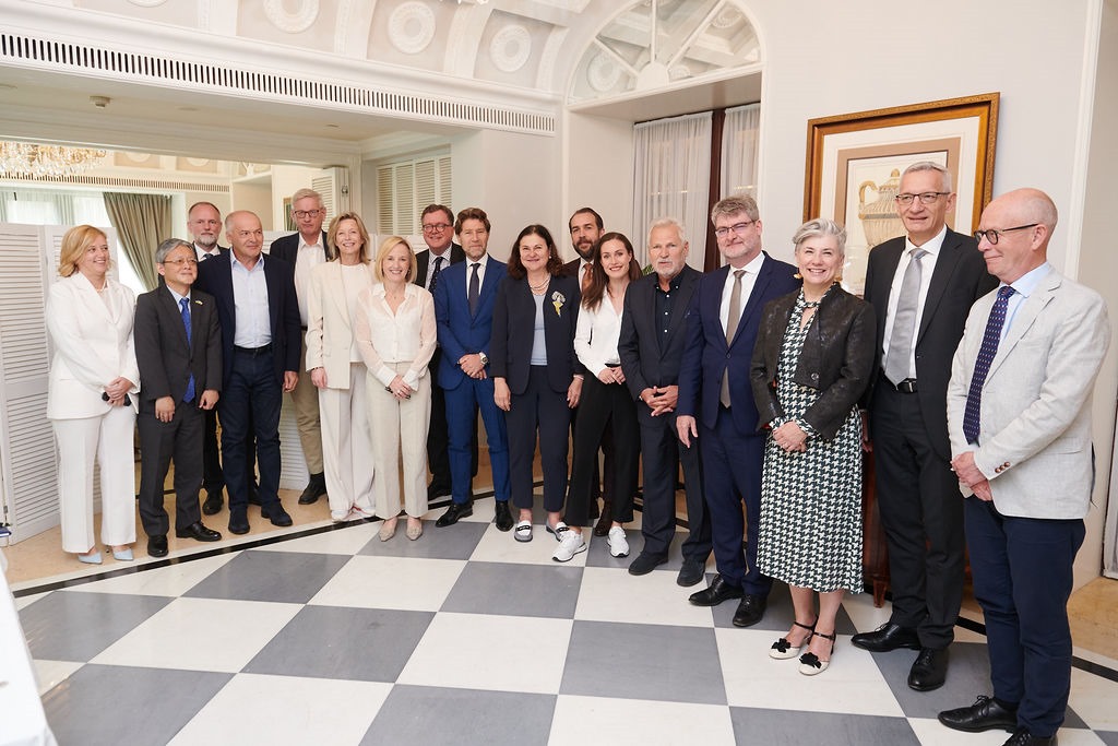 Yalta European Strategy (YES) (@yes_ukraine) on Twitter photo The YES Board represented by Aleksander Kwaśniewski, President of Poland (1995–2005), Chairman of the Board of YES; <a href="/KajsaOllongren/">Kajsa Ollongren</a>, Minister of Defense of the Netherlands (2022–2024); <a href="/MarinSanna/">Sanna Marin</a>, Prime Minister of Finland (2019–2023); <a href="/carlbildt/">Carl Bildt</a>, Minister for Foreign Affairs of The YES Board represented by Aleksander Kwaśniewski, President of Poland (1995–2005), Chairman of the Board of YES; <a href="/KajsaOllongren/">Kajsa Ollongren</a>, Minister of Defense of the Netherlands (2022–2024); <a href="/MarinSanna/">Sanna Marin</a>, Prime Minister of Finland (2019–2023); <a href="/carlbildt/">Carl Bildt</a>, Minister for Foreign Affairs of