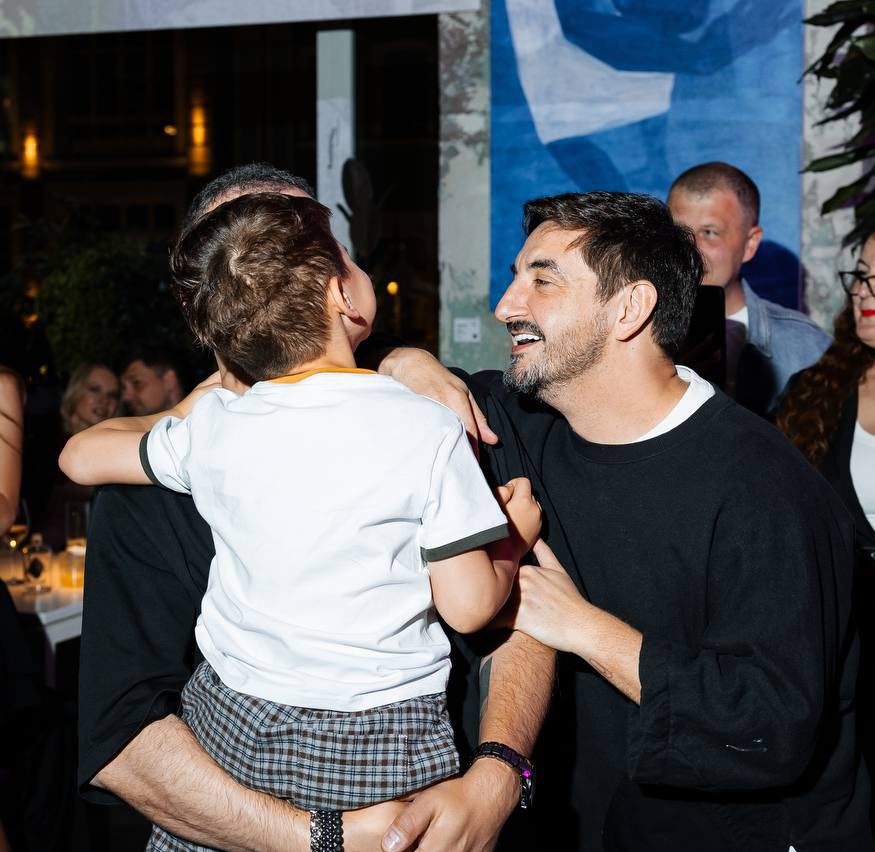 впн меня вчера никак не пускал порыдать тут над этим
ну что за милота…🥺❤️