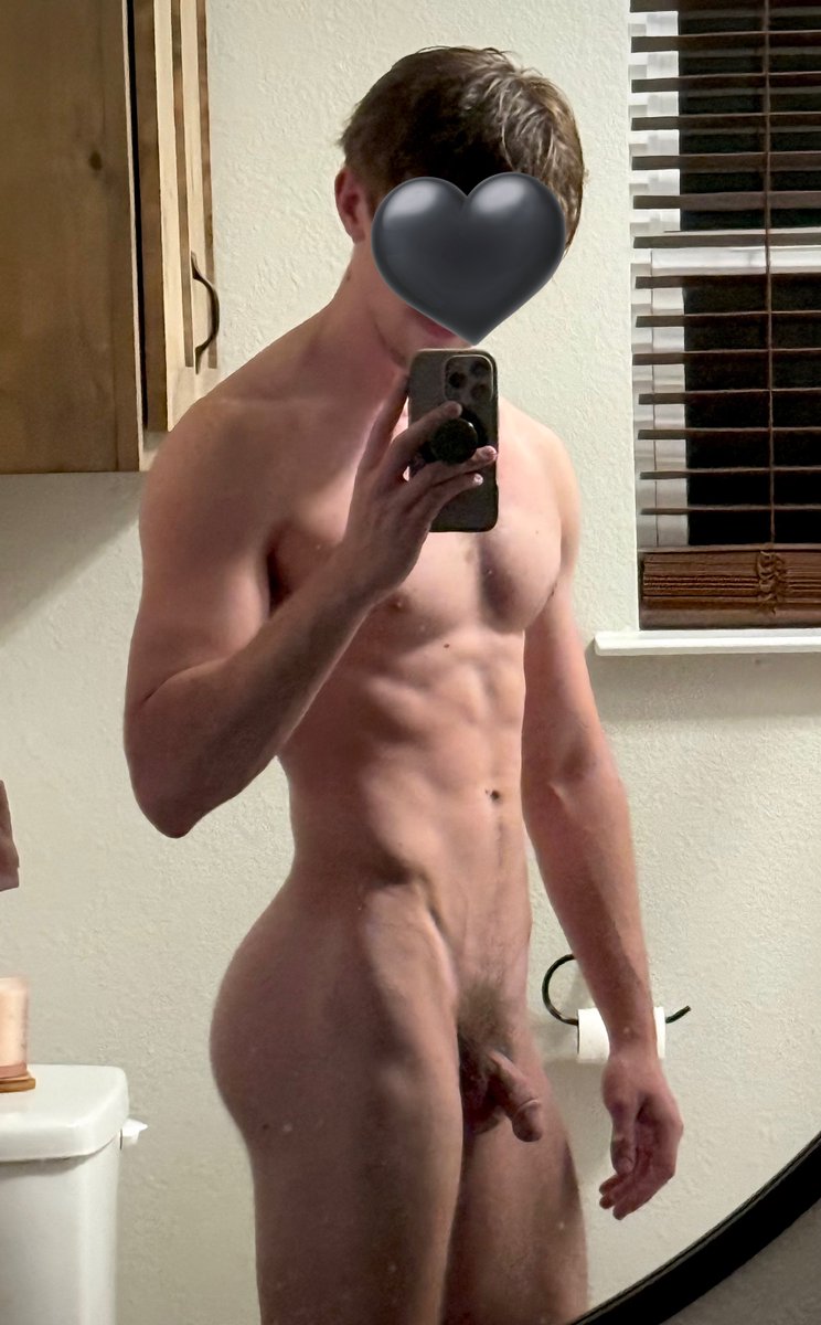 Grower in the front but a shower in the back... told y'all I was built to bottom 😌