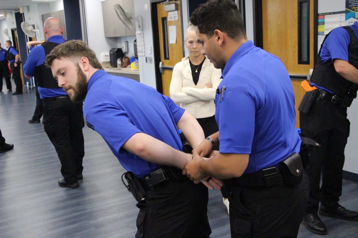 Jcrpastaff's tweet photo. Here are a few more photos of handcuffing. https://t.co/hDQqSQUWDY