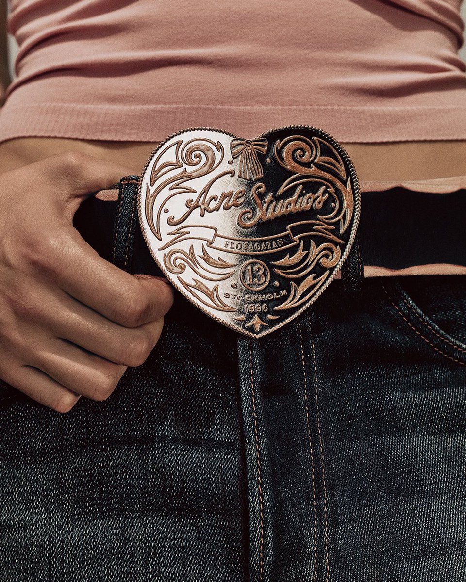 acnestudios's tweet image. Paired with Acne Studios denim.
FW25 accessories are rooted in traditions, belts are introduced with bespoke hardware detailing, designed to wear with denim.
Discover new accessories in stores and at acnestudios.com