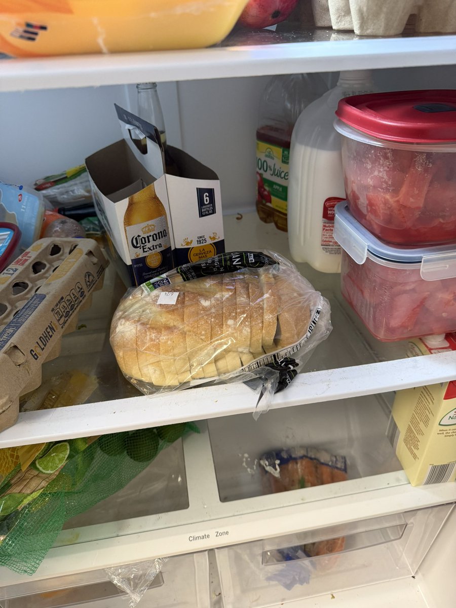 MarshDick12324's tweet photo. Put my bread in the fridge for Juneteenth #BlackTwitter https://t.co/biqvTkl0FW