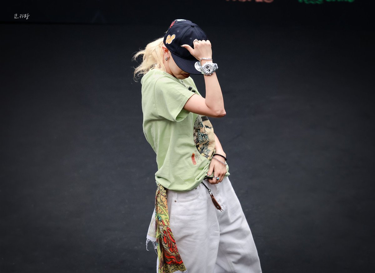 APPLE__SUMMER's tweet photo. 오늘 쿄카님 얼굴 주사위 6666666666666 https://t.co/FIztQEl7pf