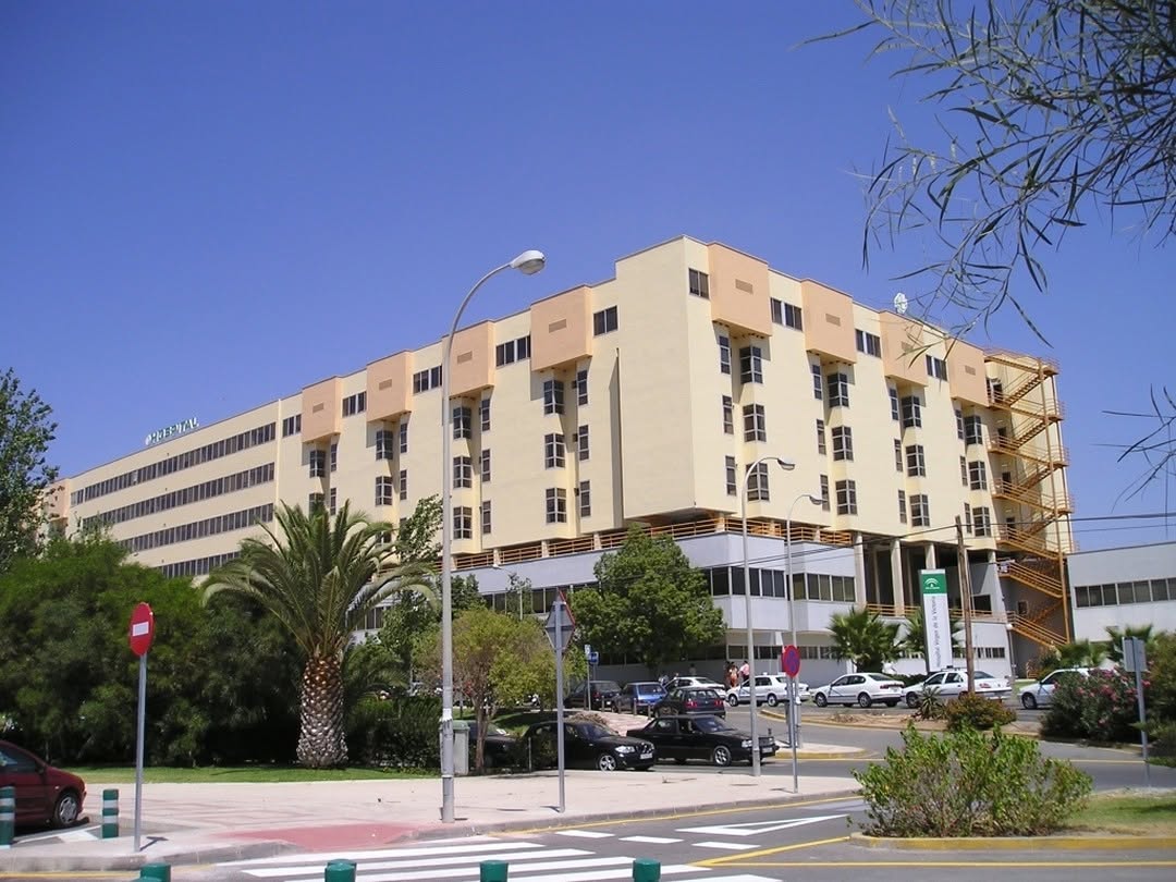 Oncomálaga (@oncomalaga) on Twitter photo 🔵El <a href="/HUVV_SAS/">Hospital Clínico Virgen de la Victoria</a>, a través de la Unidad de Ensayos Clínicos Fase 1 <a href="/_ibima/">IBIMA Plataforma BIONAND</a>, ha sido el primer centro del mundo en activar el pre-screening molecular del estudio Bluestar (<a href="/AstraZeneca/">AstraZeneca</a>), con la inclusión del primer paciente en la cohorte B5. ¡Enhorabuena a <a href="/JG_Corbacho/">Javier García Corbacho</a> y su equipo! 🔵El <a href="/HUVV_SAS/">Hospital Clínico Virgen de la Victoria</a>, a través de la Unidad de Ensayos Clínicos Fase 1 <a href="/_ibima/">IBIMA Plataforma BIONAND</a>, ha sido el primer centro del mundo en activar el pre-screening molecular del estudio Bluestar (<a href="/AstraZeneca/">AstraZeneca</a>), con la inclusión del primer paciente en la cohorte B5. ¡Enhorabuena a <a href="/JG_Corbacho/">Javier García Corbacho</a> y su equipo!