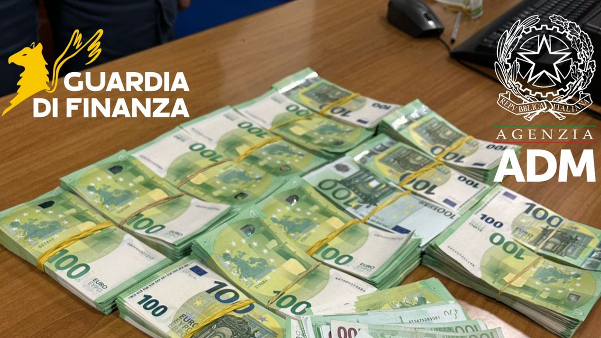 Agenzia Dogane e Monopoli-ADM (@admgov) on Twitter photo š¶ Scoperti 160 mila euro non dichiarati durante un controllo sui veicoli in transito al Porto di #Ancona da #ADMgov e <a href="/GDF/">Guardia di Finanza</a>, nascosti in un bagaglio di un minibus.
Sequestrati i 150.000⬠eccedenti la soglia consentita.
#VogliamoTutelarvi š¶ Scoperti 160 mila euro non dichiarati durante un controllo sui veicoli in transito al Porto di #Ancona da #ADMgov e <a href="/GDF/">Guardia di Finanza</a>, nascosti in un bagaglio di un minibus.
Sequestrati i 150.000⬠eccedenti la soglia consentita.
#VogliamoTutelarvi