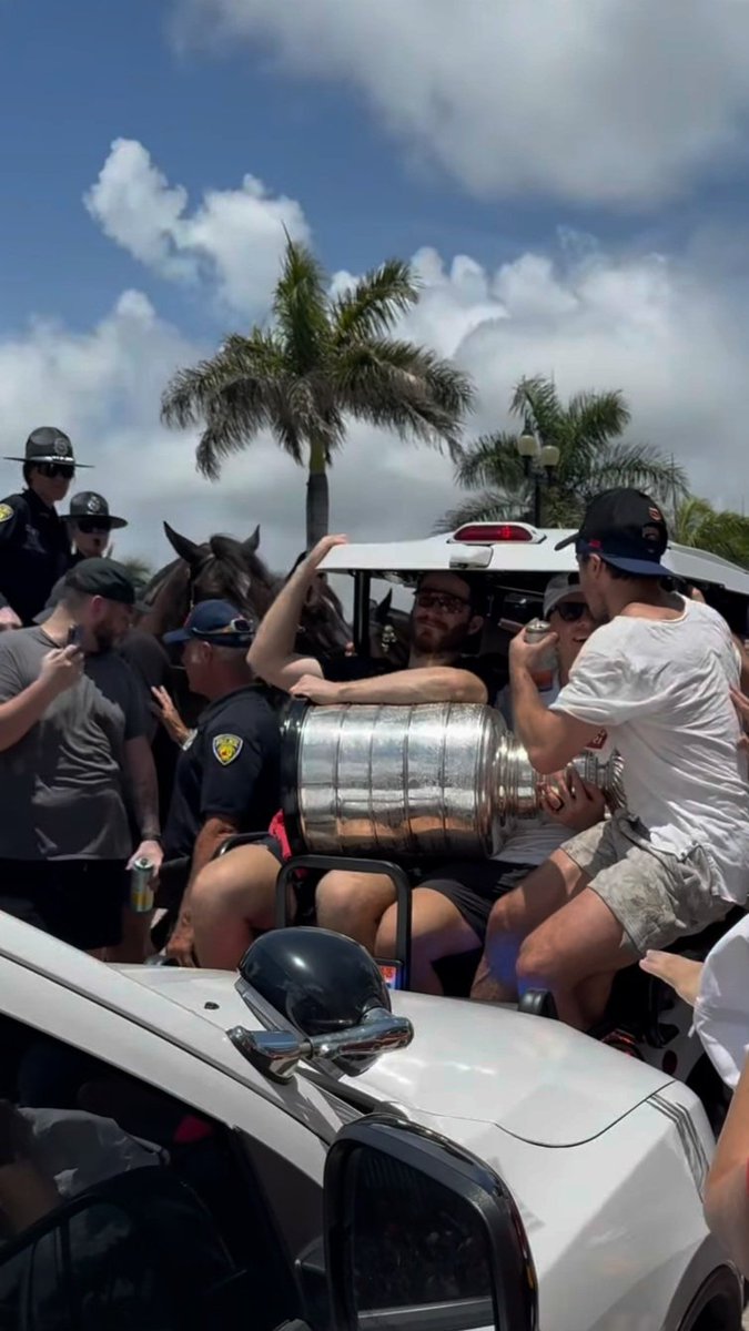 keeperofthecup's tweet image. In an around town the day after winning the #StanleyCup @FlaPanthers @HockeyHallFame @NHL