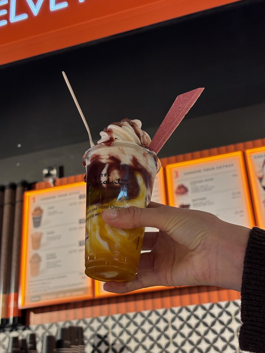 Treat yourself to our limited edition Raspberry &amp; Mango Sundae, available in our Hotel Chocolat cafés!🍦🍫

When will you be stopping by to try it?

Find your nearest Café here:

hotelchocolat.com/uk/chocolate-s…
