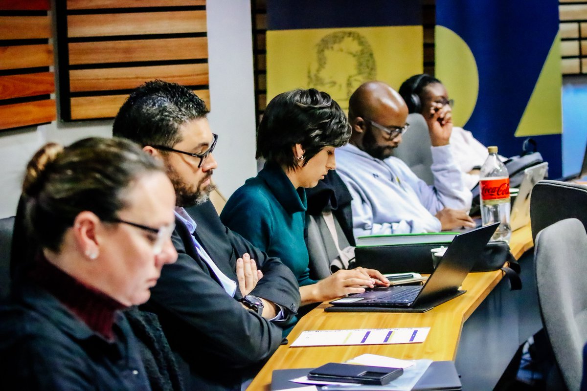 MandelaScience's tweet image. Great dialogue at NMU Business School on Africanising the Science curriculum through multilingualism &amp;amp; indigenous knowledge. Thank you Dr Nomalungelo Ngubane (UFS) for your insights. Together we shape inclusive, relevant education! 🌍 #nmuscience #africanisation #mandelauni