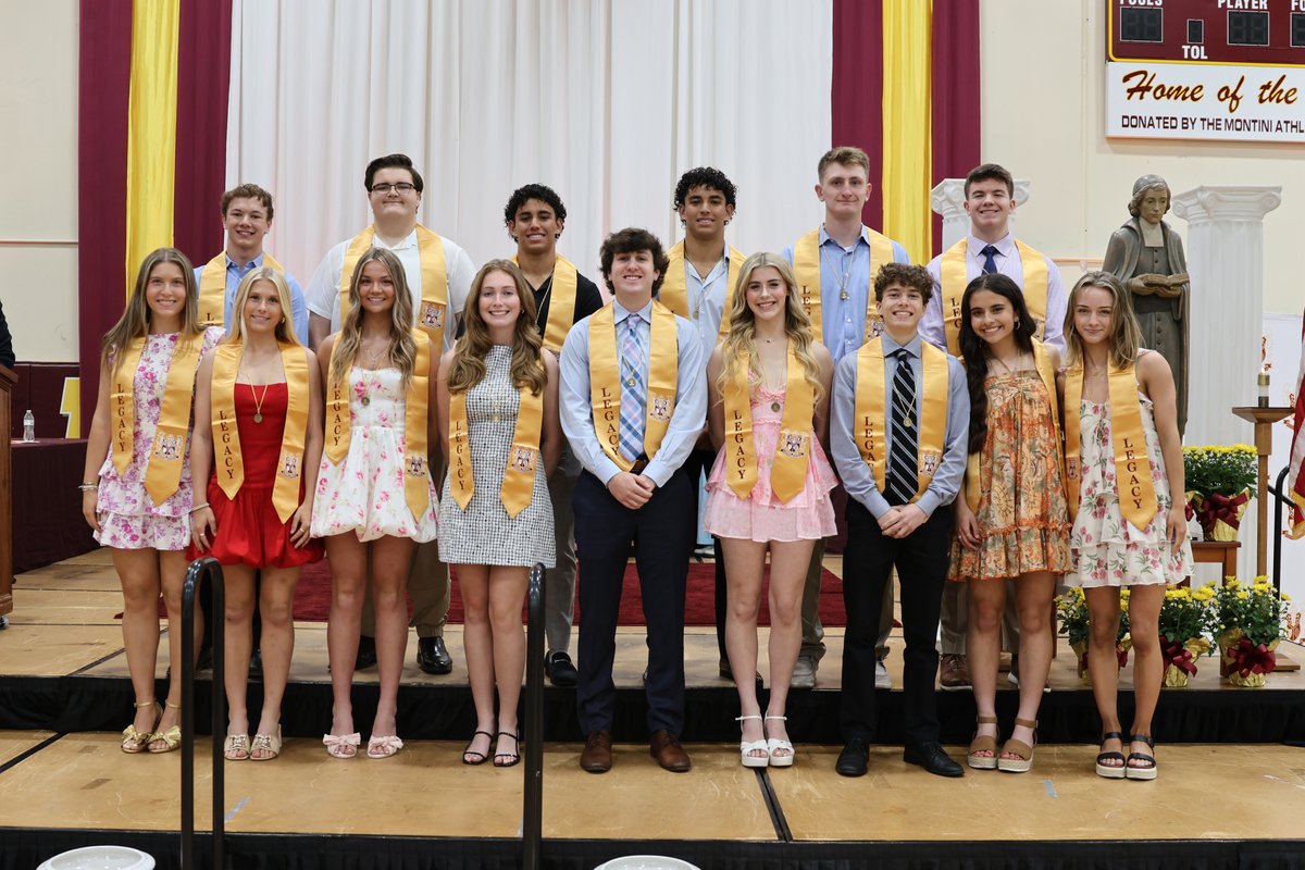 We were proud to honor 15 special seniors at our Celebration of Excellence Awards ceremony.  The group represents our graduating "Legacy Students" - students of alumni who also graduated from Montini Catholic. montini.org/legacy-seniors…