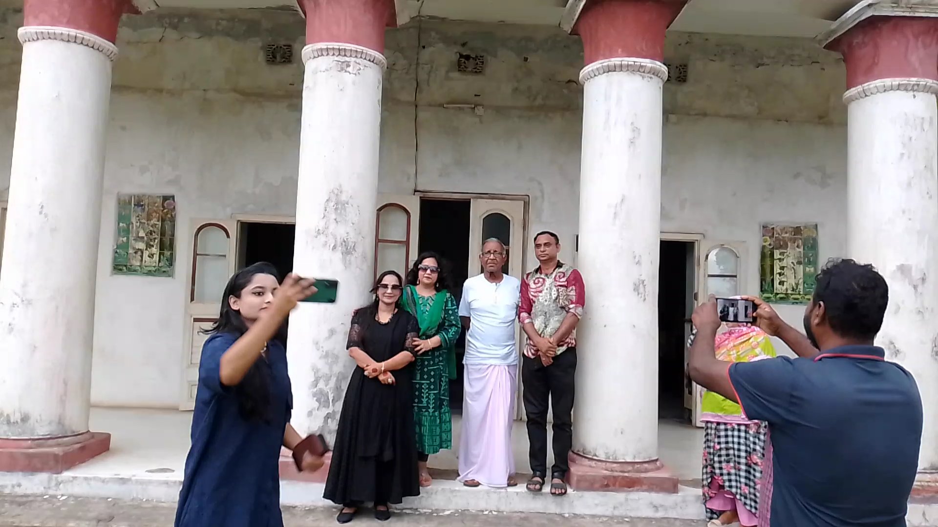 সারা বছর পর্যটকদের ভিড় গাঙ্গাটিয়া জমিদার বাড়িতে: বিলুপ্তপ্রায় ঐতিহ্য সংরক্ষণের দাবি