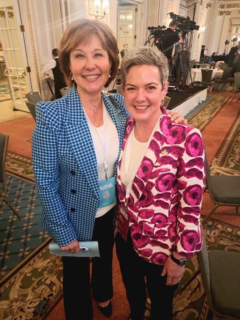 Always a blast catching up with ⁦⁦<a href="/christyclarkbc/">Christy Clark</a>⁩ ! Great insights, smart ideas, and plenty of laughs at ⁦<a href="/Canada2020/">Canada 2020</a>.
