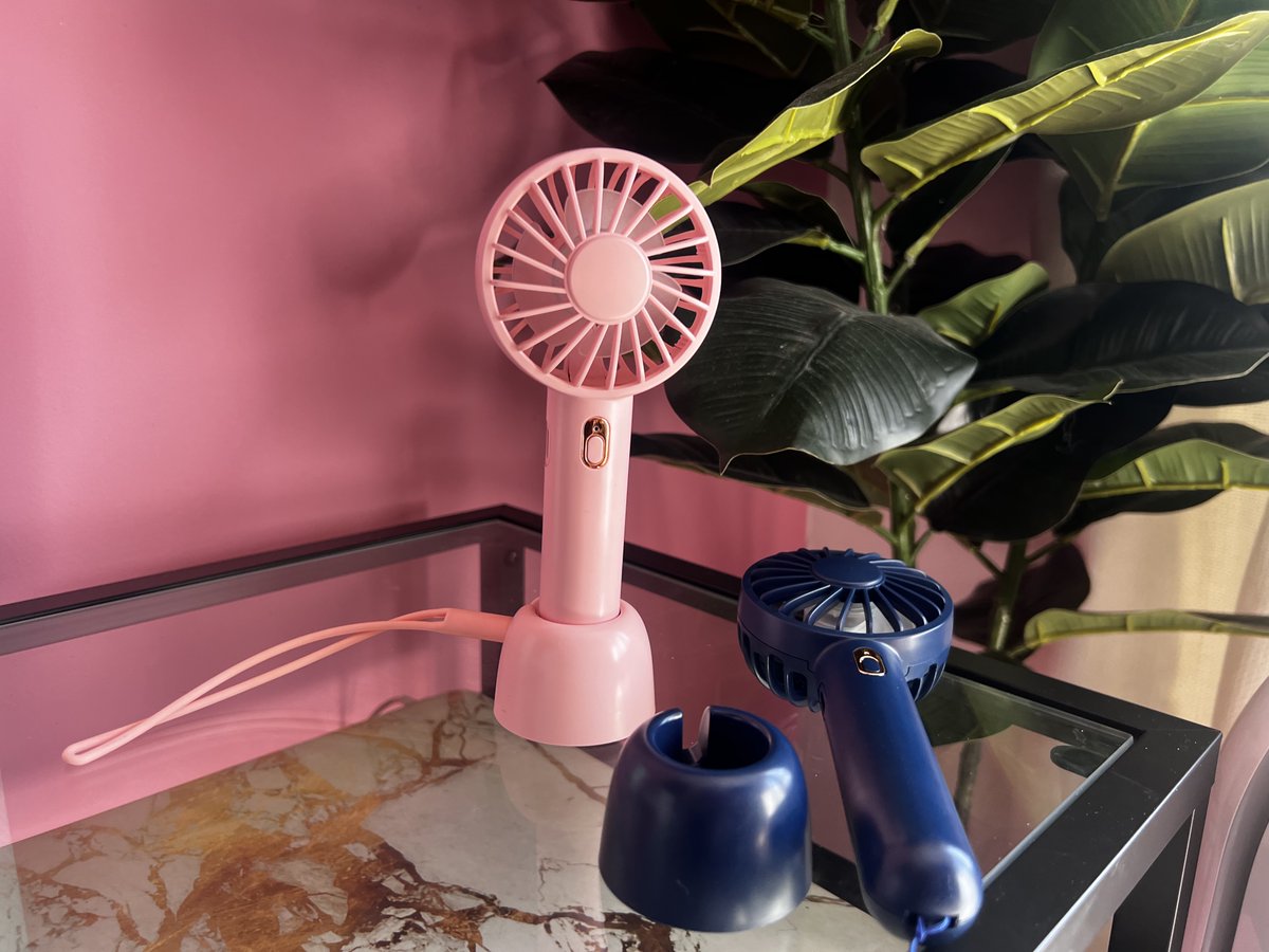‘This £9 handheld fan is a staple in my handbag during the heatwave and on holiday’
#affiliate mirror.co.uk/money/shopping…