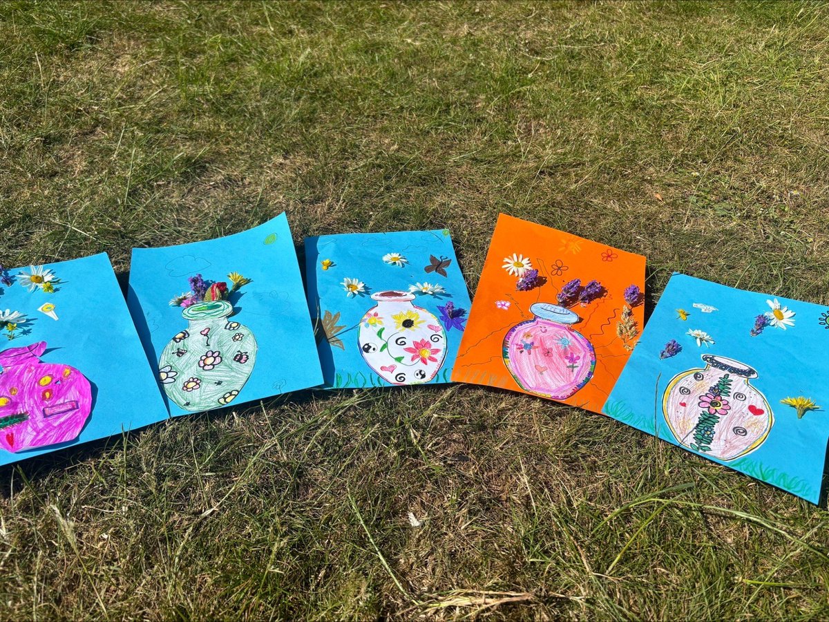 BVCSchool's tweet image. Our amazing real flower power artwork in Arts and Crafts @BVCSchool