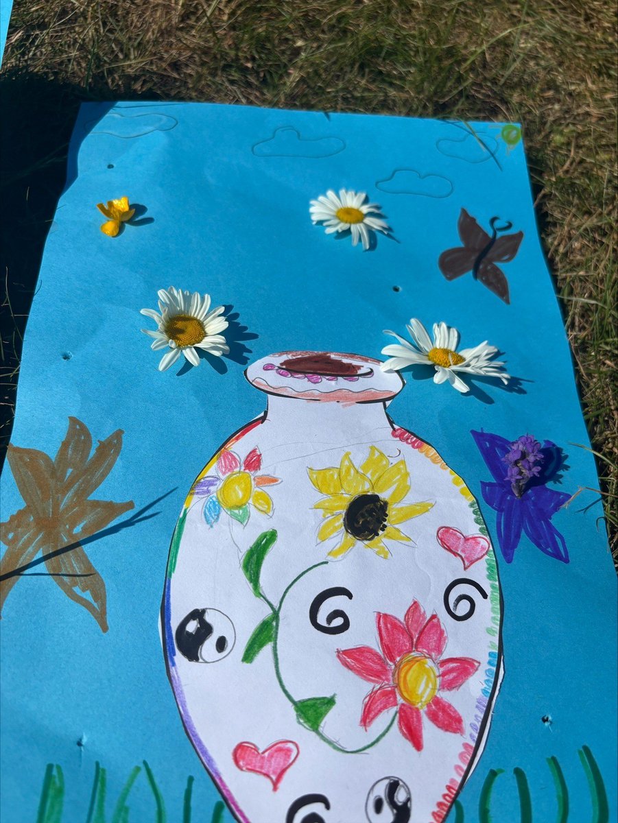 BVCSchool's tweet image. The children in arts and crafts after school club have enjoyed creating pictures using real flowers. They were very creative as they designed their vases.