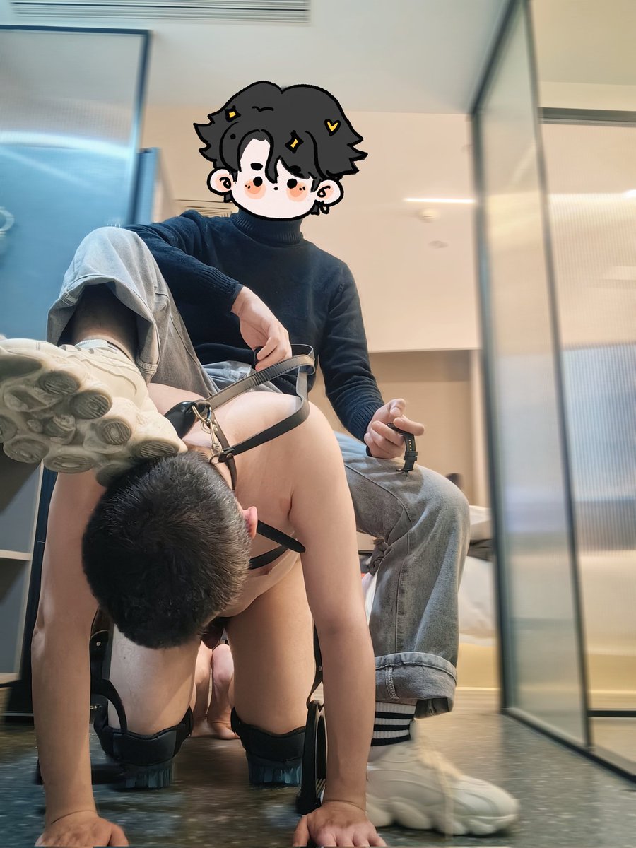 KKchanse's tweet photo. 有没有周六下午来伺候的马奴哦，在二号线书房站附近 https://t.co/Ott6OKyfUv