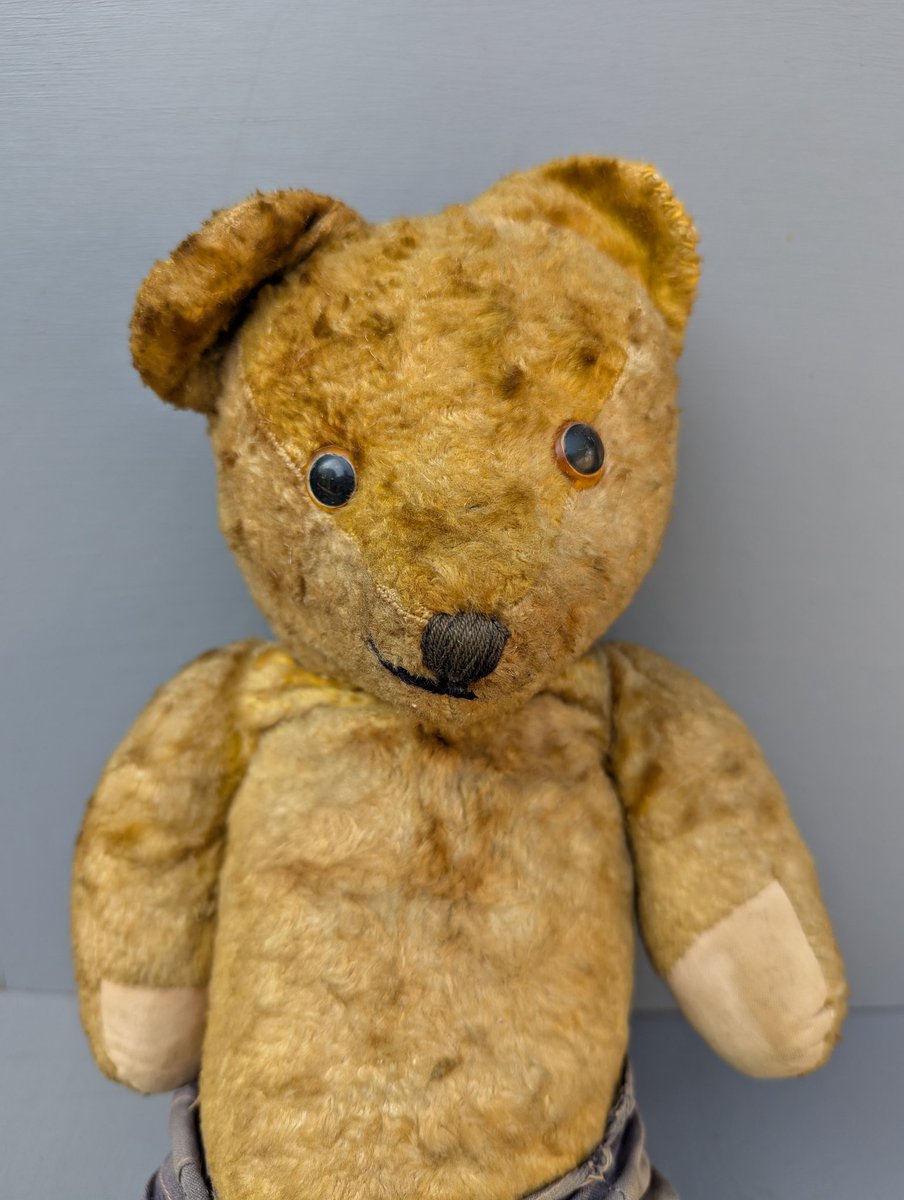 Strange that one thing I never struggle to sell at fairs is teddy bears.
I don't know what it is, but if someone is looking at one, as soon as you say 'oh well, never mind, if it doesn't sell at this fair I will probably burn it'.
They just seem to sell quite swiftly.
Strange, eh