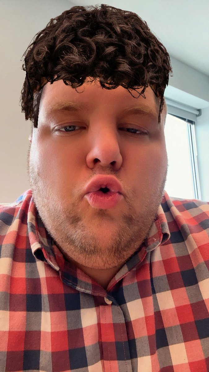 wxashleystanley's tweet image. Happy Birthday to the news King!🤴🏼📰
Thanks for making the Buffalo Newsroom the best place to work! We love you!!