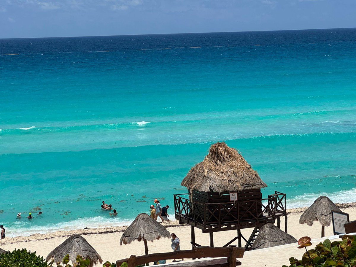 #LosCaballerosdeEmaGF 👔

Cita este tuit con una foto donde te gustaría estar.

➡️ En Cancún México  

Uneté a nuestra dinámica y participa con nosotros...

#EmanuelGainFollowers 📍