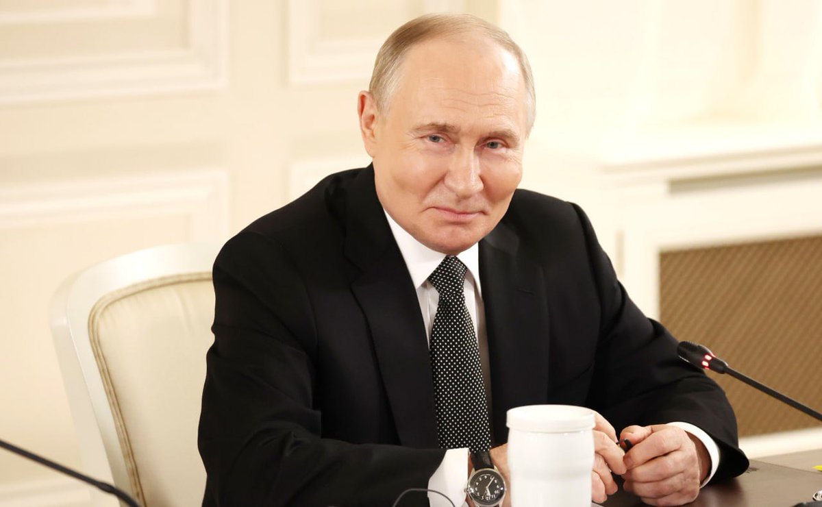 💬 El Presidente ruso, Vladímir #Putin, al margen de #SPIEF2025:

Estamos a favor de un orden mundial justo, en el que se respeten las normas de la Organización Mundial del Comercio, y no se modifiquen según las circunstancias políticas.

t.me/MAERusia/5988