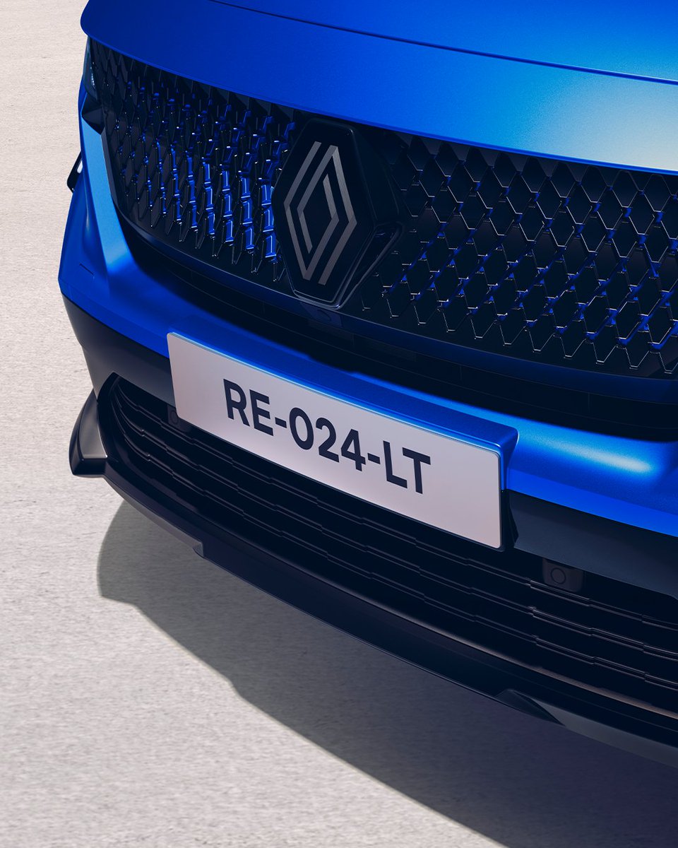 RenaultSI's tweet image. Drži se ceste. Aerodinamična zasnova in izklesane linije. Napredni sistem 4Control naredi #Renault #Rafale #hyperhybrid #ETech 4x4 300 KM plug-in še bolj okretnega in poveča užitek vožnje.

Preveri več: renault.si/vozila/rafale/…