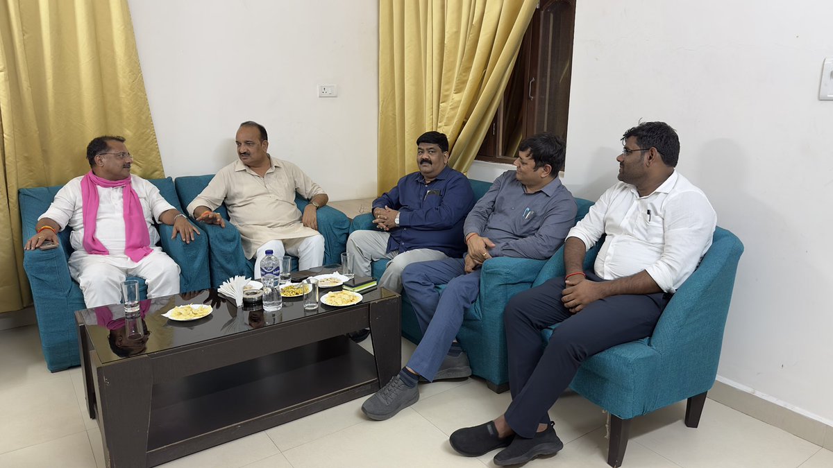 P.N. Pathak (@pnpathakbjp) on Twitter photo आज कुशीनगर में कल दिनांक 20/06/2025 को मा० प्रधानमंत्री श्री <a href="/narendramodi/">Narendra Modi</a> मोदी जी के भगवान बुद्ध की पावन धरा कुशीनगर आगमन हेतु कार्यक्रम के तैयारी व्यस्थाओ पर मा० प्रभारी मंत्री कुशीनगर श्री <a href="/RBLDineshSingh/">Dinesh Pratap Singh</a> जी के साथ चर्चा करते हुए।
इस दौरान मा० विधान परिषद सदस्य श्री रतन पाल आज कुशीनगर में कल दिनांक 20/06/2025 को मा० प्रधानमंत्री श्री <a href="/narendramodi/">Narendra Modi</a> मोदी जी के भगवान बुद्ध की पावन धरा कुशीनगर आगमन हेतु कार्यक्रम के तैयारी व्यस्थाओ पर मा० प्रभारी मंत्री कुशीनगर श्री <a href="/RBLDineshSingh/">Dinesh Pratap Singh</a> जी के साथ चर्चा करते हुए।
इस दौरान मा० विधान परिषद सदस्य श्री रतन पाल