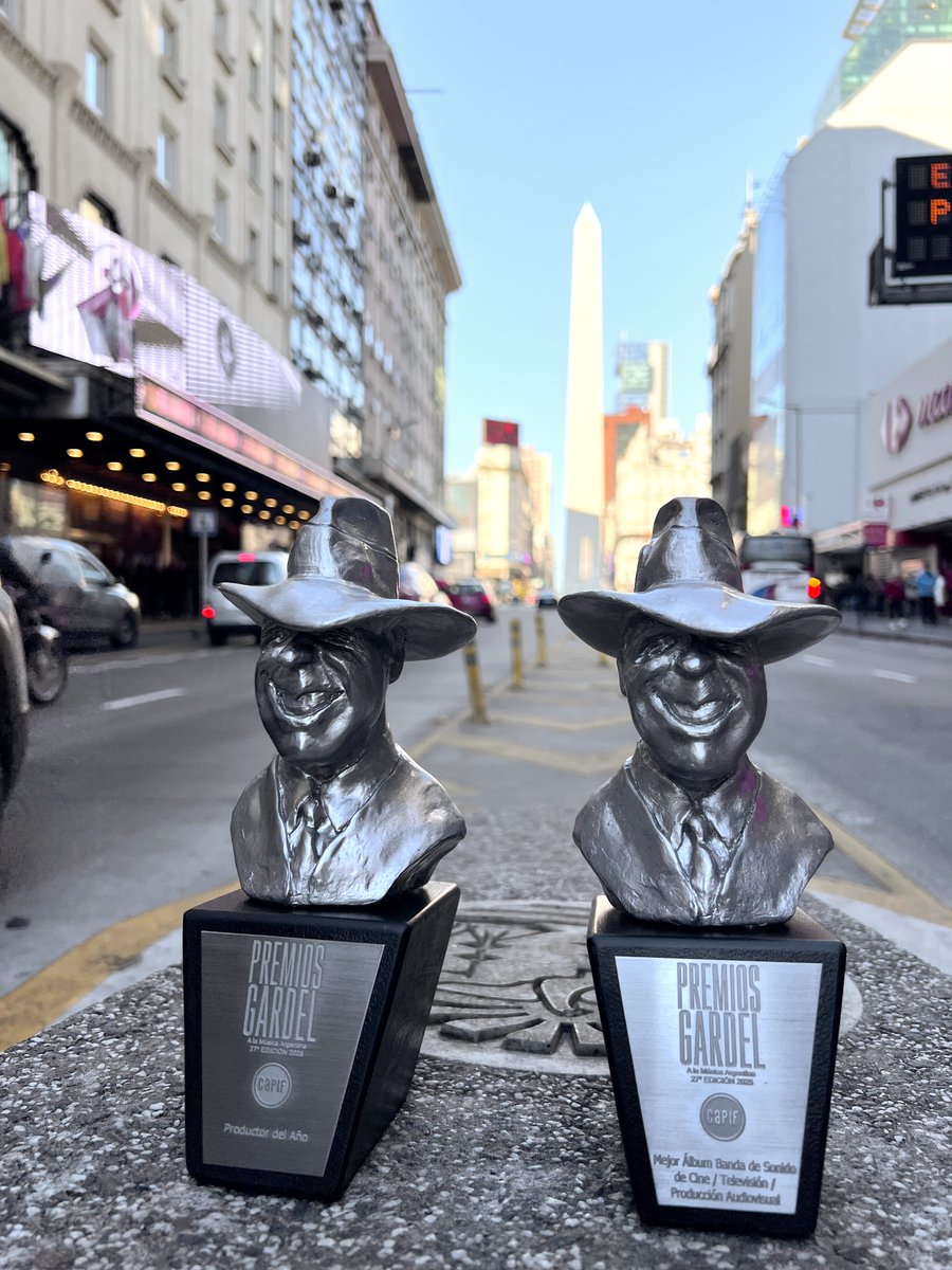 Gracias <a href="/PremiosGardel/">Premios Gardel</a> <a href="/capifarg/">capifarg</a>  por esta alegría.
Y gracias a toda la gente que trabajó y acompañó para que esto suceda.

Nos llevamos la estatuilla a Mejor Álbum Banda de Sonido de Cine/Televisión/Producción audiovisual por Pedro Páramo y la de Productor del año.

Feliz y