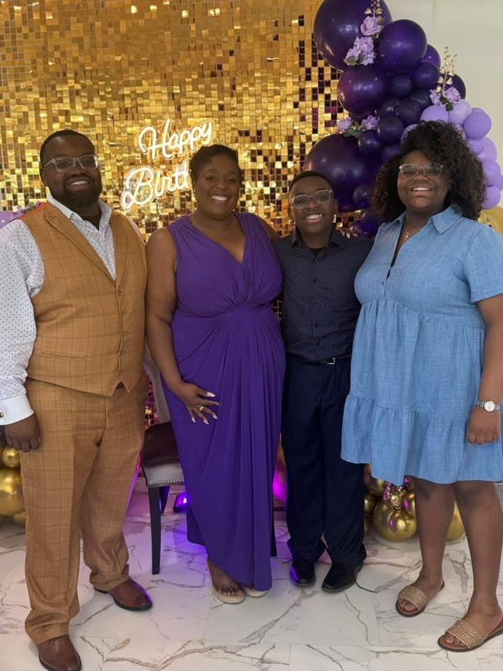 Erika T. Bogier tweet media