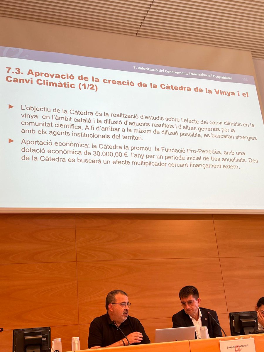 ProPenedes's tweet photo. 📢 Avui el Consell de Govern de la @universitatURV ha aprovat la creació de la Càtedra Vinya i Canvi Climàtic, impulsada per @ProPenedes

Pionera a Catalunya, connectarà recerca i territori per afrontar l’impacte climàtic en la vinya

✅ Gràcies, @enologiaURV  @universitatURV https://t.co/p1rt41uQsl