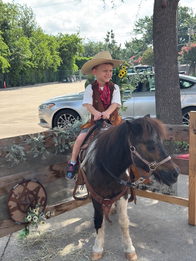 My little gunslinger