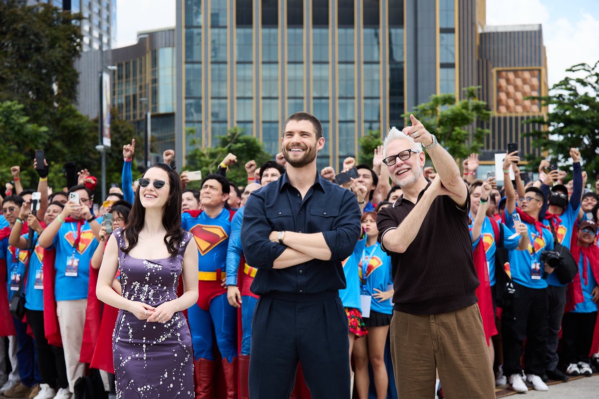 Superman tweet media
