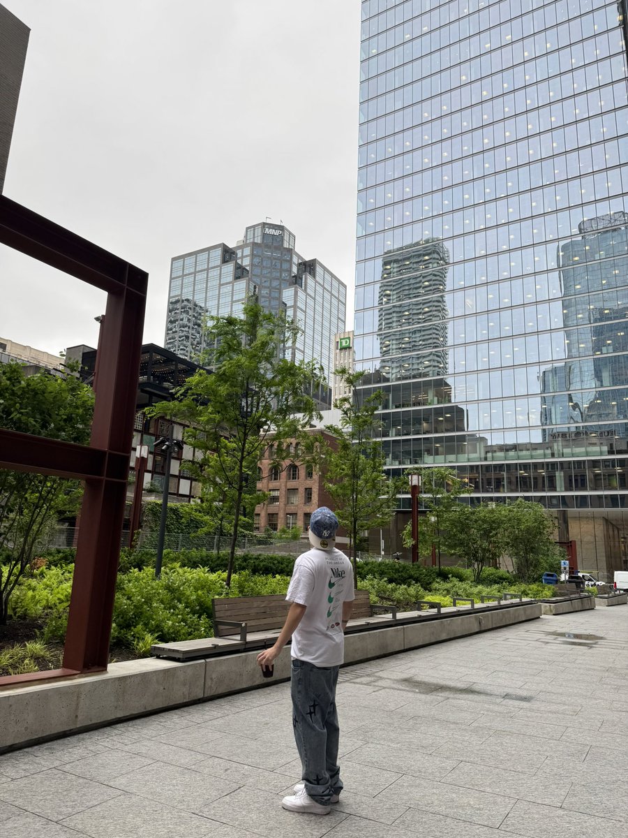 KRÜ b0rja tweet media