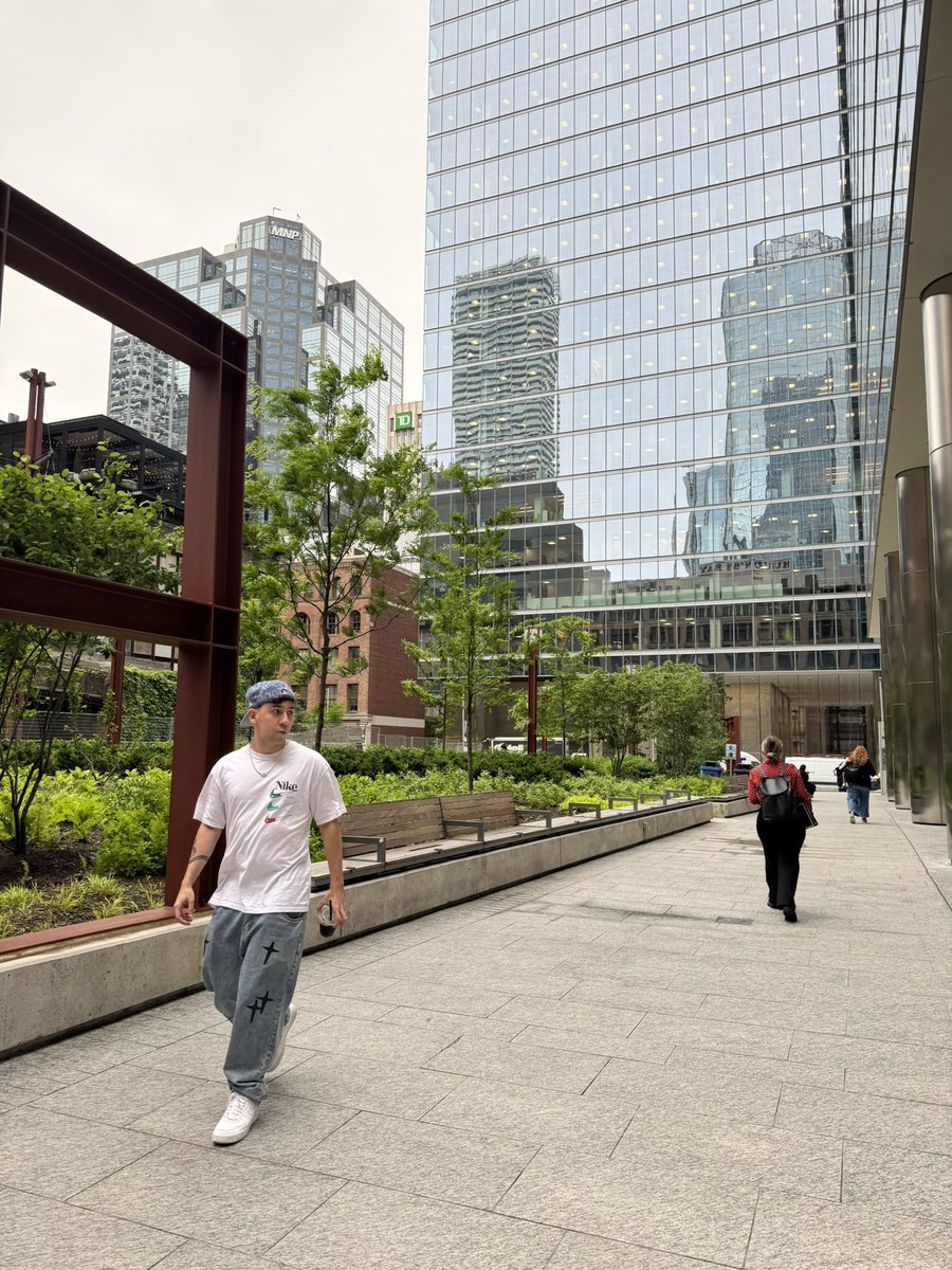 KRÜ b0rja tweet media