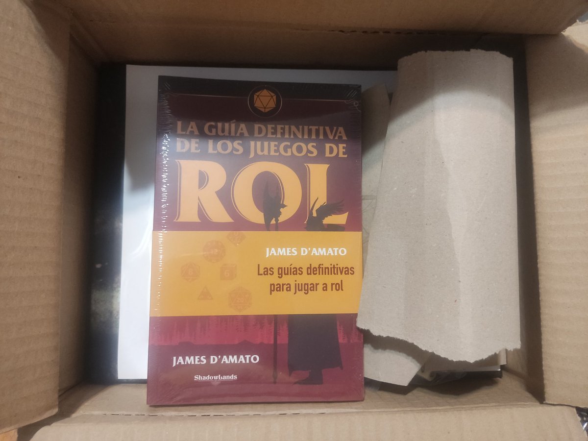 SectariosO's tweet photo. "Paquetito" que ha llegado hoy de @Shadowlandsed . Chicha buena de #loderol #rol https://t.co/i8ZnLOEWic