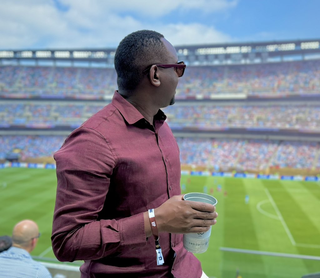 Caamil8's tweet image. What an amazing sunny day at the FIFA Club World Cup hapa PHILLY!
Watching my boy AZIZ KI go face-to-face with the indomitable Manchester City is something special.
WANANCHI wa MBEYA pongezi kwenu.