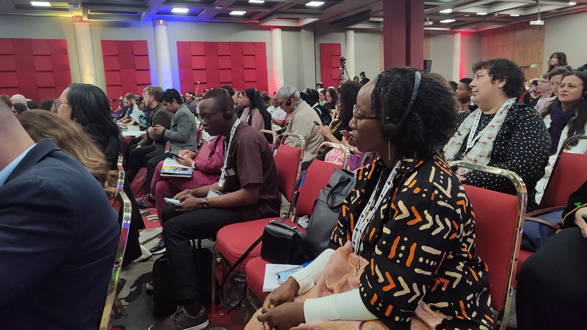 🌎🌱 Recogiendo los frutos de este encuentro inicia el cuarto día del Foro Global de la Tierra 2025, en el que comunidades y organizaciones presentan algunas reflexiones de los diálogos y visitas realizadas en Colombia. 🇨🇴📷 #LandForum2025