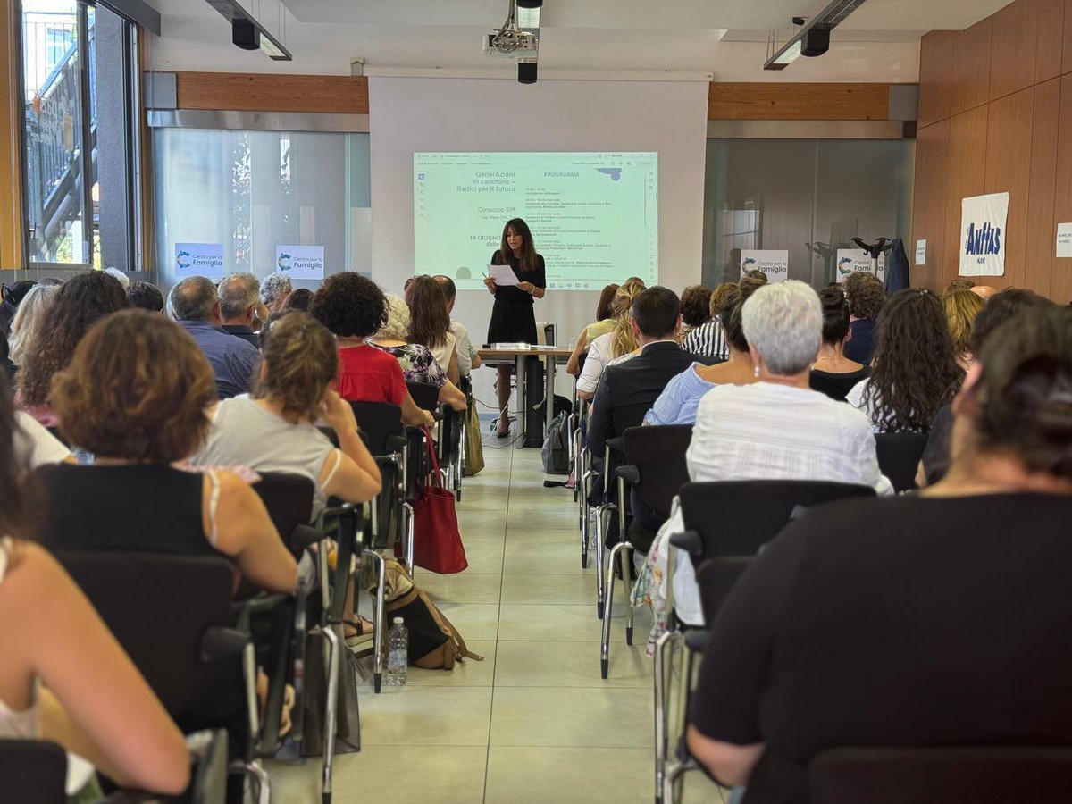 Invecchiamento attivo, a Milano nuova tappa del tour “Generazione in Cammino – Radici per il Futuro”.

Durante il convegno, ho avuto modo di conoscere da vicino numerosi progetti virtuosi capaci di rilanciare un “patto comunitario intergenerazionale”. Siamo sulla strada giusta