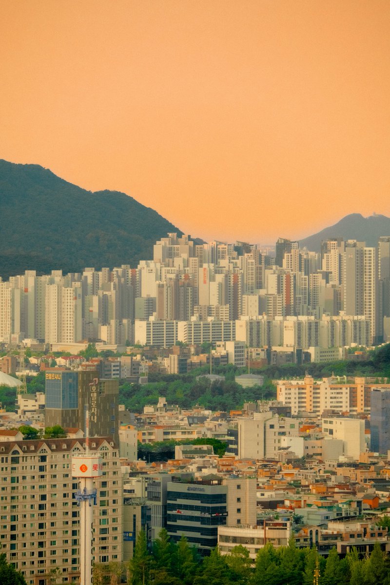 Impressions of Seoul 

Available now on SuperRare!