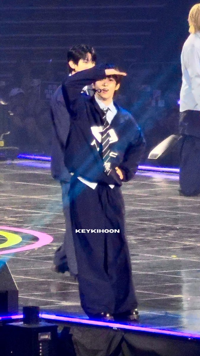 keykihoon's tweet image. 20250619 mykfesta
JL defo saw me 🫶🏻
* I was on the 2nd floor (I know he didn’t but let me live my delulu😂)
AHOFs 1ST STAGE AT MYKFESTA
#AHOF_MyKFESTA2025
#마이케이_아홉첫무대
#마이케이페스타
@AHOF_official