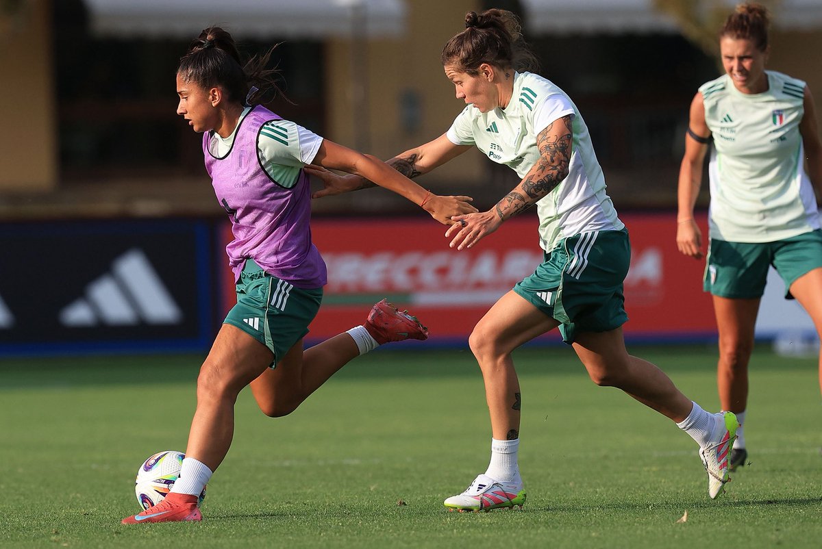 Elena Linari (@elenalinari) on Twitter photo First week โ
โCreate fatigue to obstruct fatigueโ ๐ฅ๐ช๐ป๐ฅต
<a href="/AzzurreFIGC/">Nazionale Femminile di Calcio</a> First week โ
โCreate fatigue to obstruct fatigueโ ๐ฅ๐ช๐ป๐ฅต
<a href="/AzzurreFIGC/">Nazionale Femminile di Calcio</a>